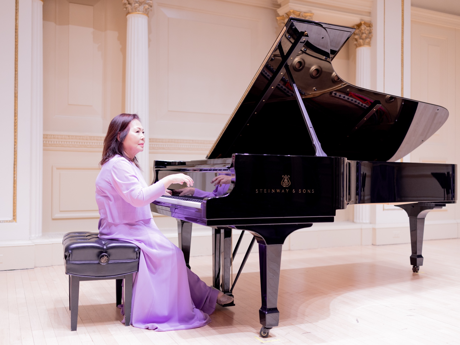 Chunae Choi plays the piano at Carnegie Hall