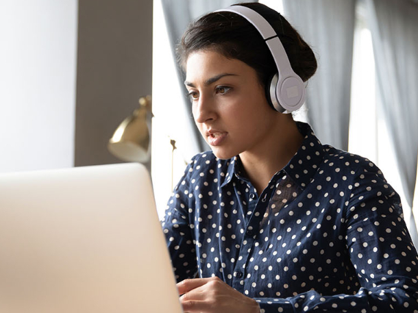 student using her laptop