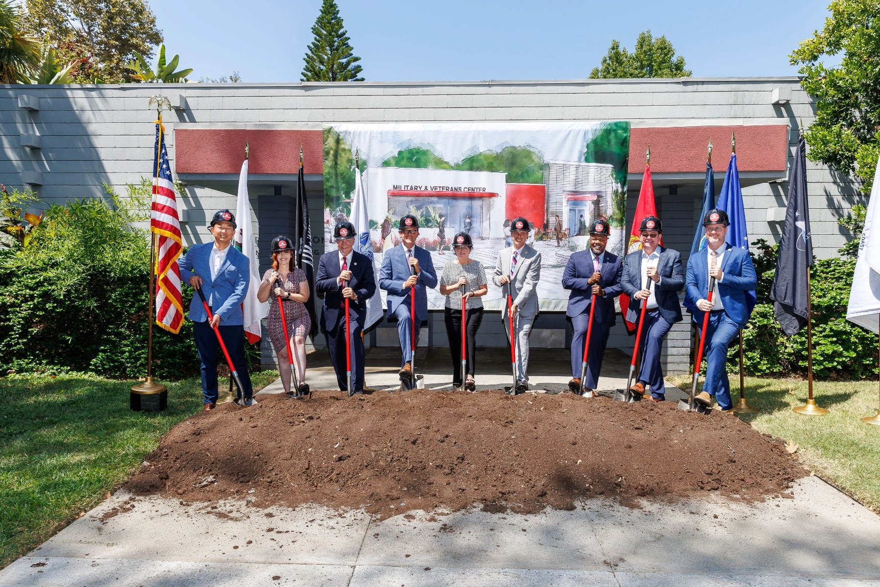 Dignitaries at groundbreaking