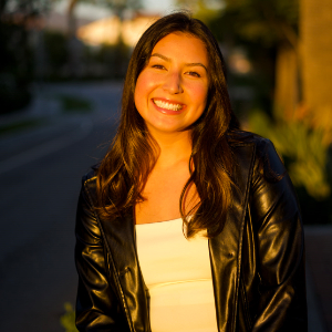 kanani's headshot smiling