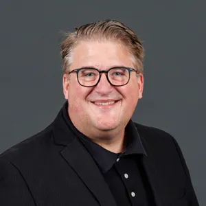 Chris noble's headshot