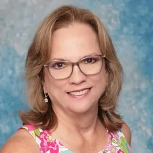 Sharon's headshot